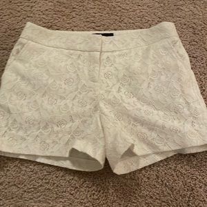 White dressy or casual shorts..go with just about anything! Only worn twice…